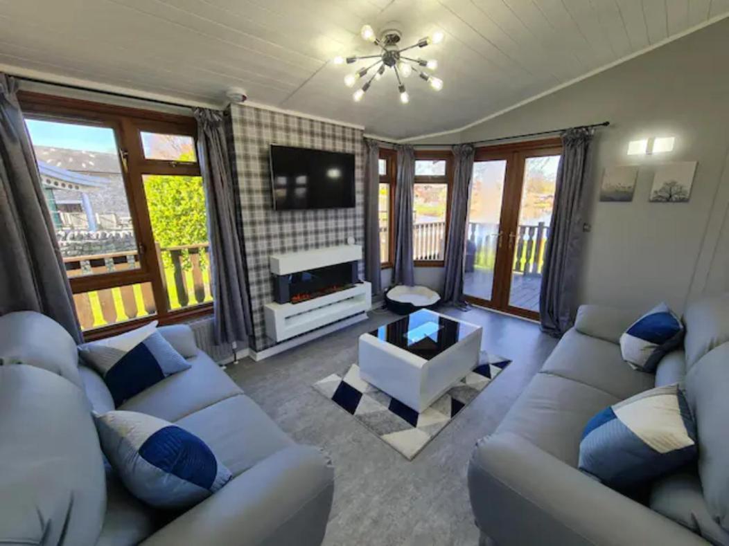 4 Bed Luxury Lodge With Hot Tub Near Lake District Warton المظهر الخارجي الصورة