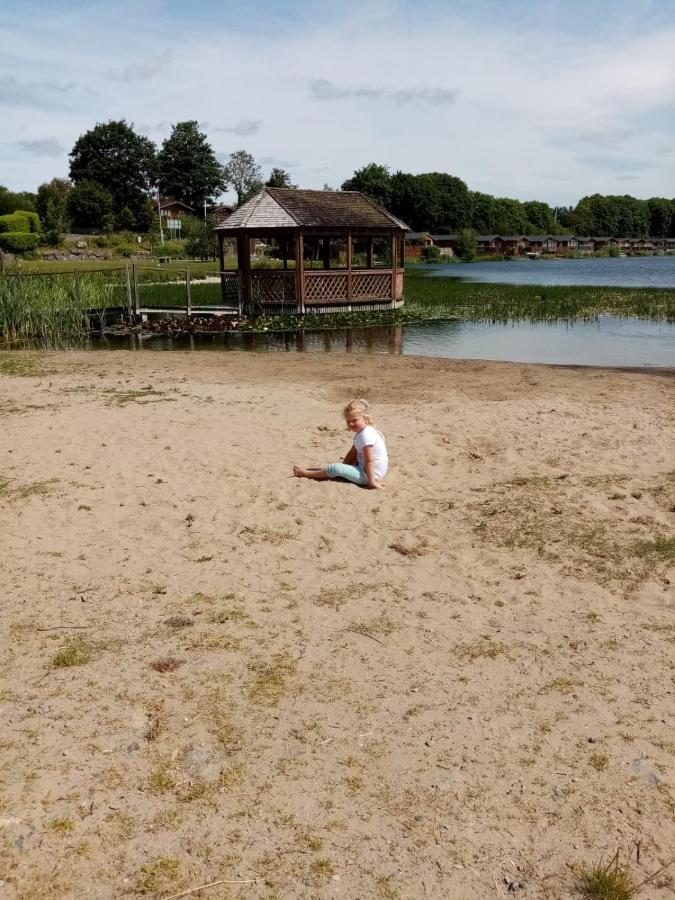 4 Bed Luxury Lodge With Hot Tub Near Lake District Warton المظهر الخارجي الصورة